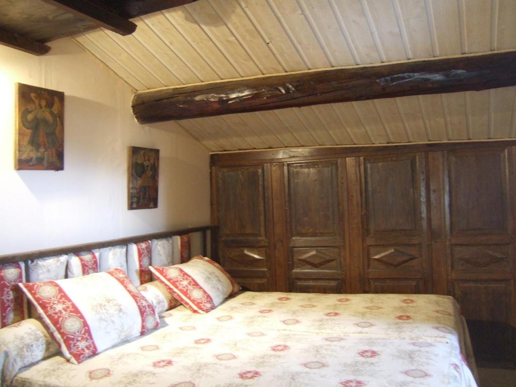 Bize De La Tour Bed & Breakfast Saint-Bonnet-du-Gard Room photo