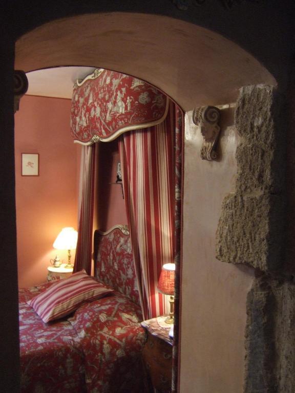 Bize De La Tour Bed & Breakfast Saint-Bonnet-du-Gard Room photo